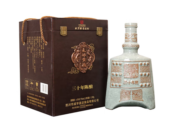 咸亨酒店太雕黄酒回收太雕三十年陈酿绍兴黄酒1.5kg礼盒装行情价格